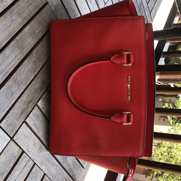 Michel Kors Red Leather Large Selma Satchel - Picture 2 of 7